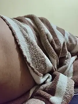 Couple-deshi35 Adlı Modelin Canlı XXX Sohbeti