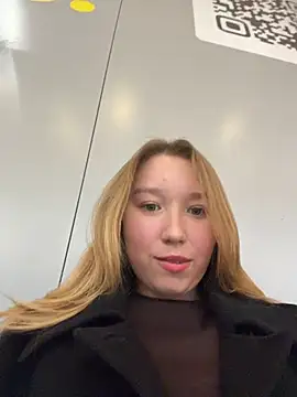 -NaughtyAngel-n Live XXX chat