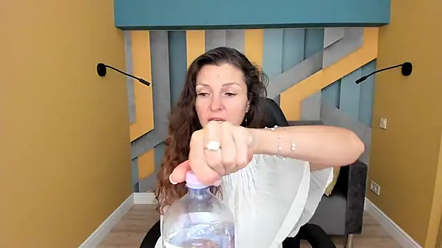 Chat +18 de EllaLong ao vivo