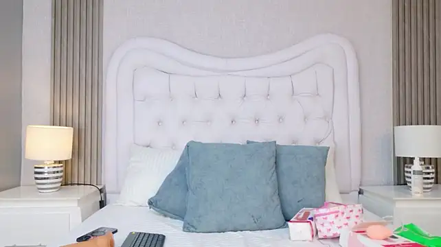 BunnyRosee's Live XXX Chat