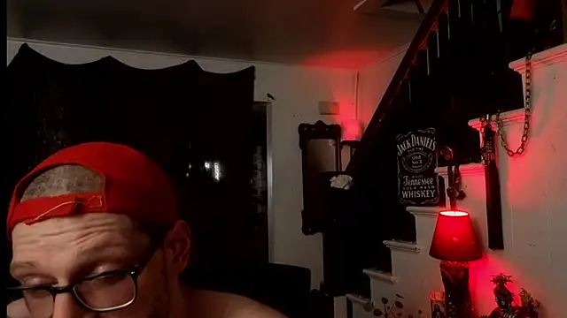 Онлайн чат XXX MasterDaddyCool