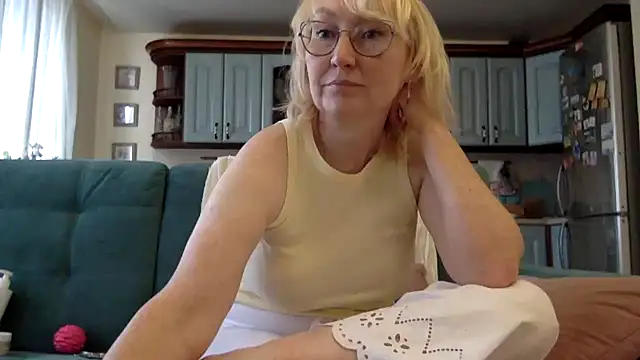 Zeyona Chat XXX in diretta