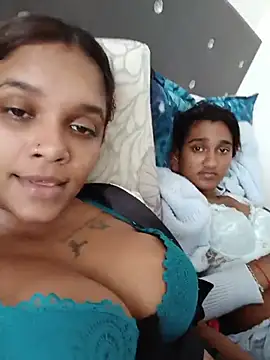 Indianqueen03 élő XXX-chatje