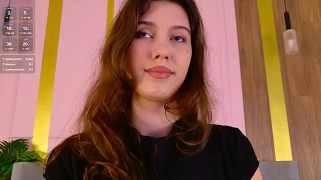 MilaLavson Adlı Modelin Canlı XXX Sohbeti