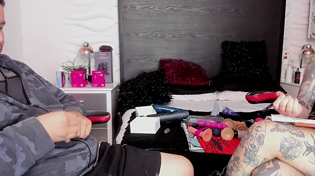 Živý XXX chat inkedsinners_