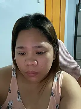 -CLARAMommy- – Naživo XXX chat