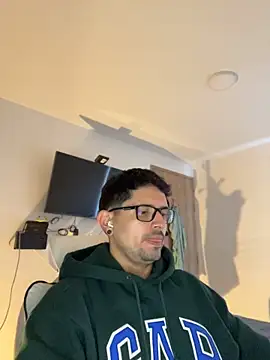 XXX chat uživo modela TroyeKnight