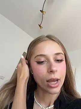 Chat +18 de BabyAnais ao vivo