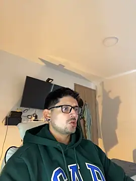 Chat XXX en directo de TroyeKnight