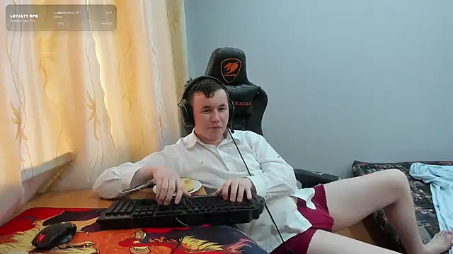 iliaskrislove: απευθείας συνομιλία ΧΧΧ