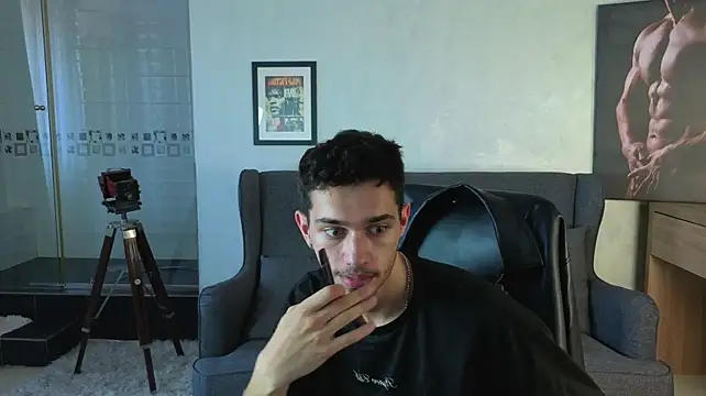 XXX chat uživo modela KaydenDrew