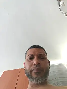 Chat +18 de tropikboy ao vivo