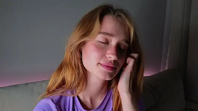 XXX chat uživo modela AliviaWithLove