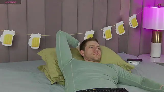 Czat XXX na żywo – EthanPinkman