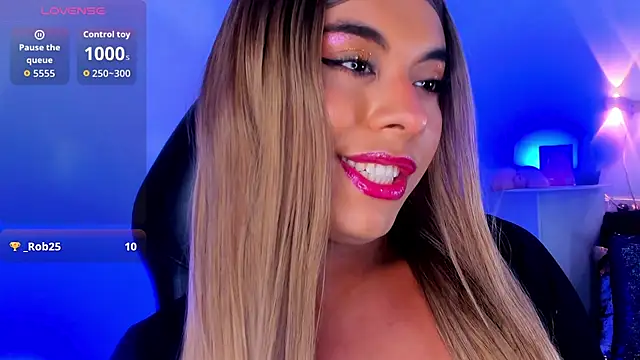 Emili_Roux Adlı Modelin Canlı XXX Sohbeti
