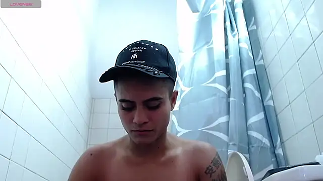 Chat +18 de Liiamthompson ao vivo