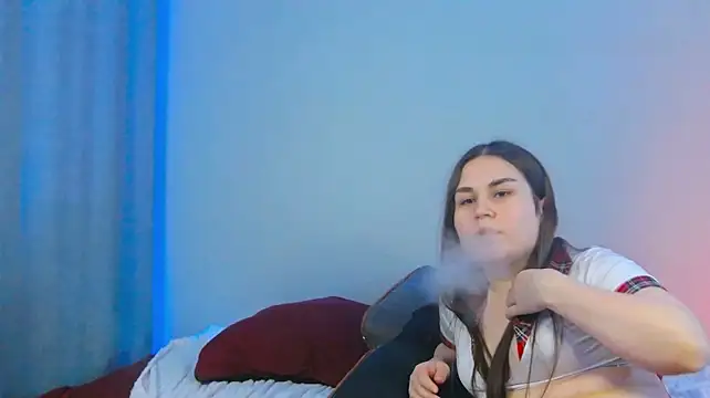 Онлайн чат XXX LucyMuur