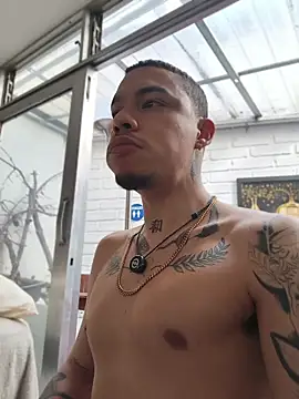 AlphaMasterXxx – Live XXX-chat