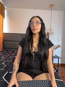 Chat +18 de AuroraNoir_ ao vivo
