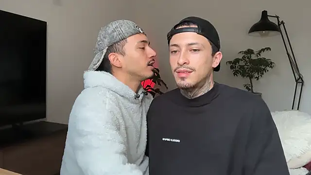 Noah_and_Steven's Live XXX Chat