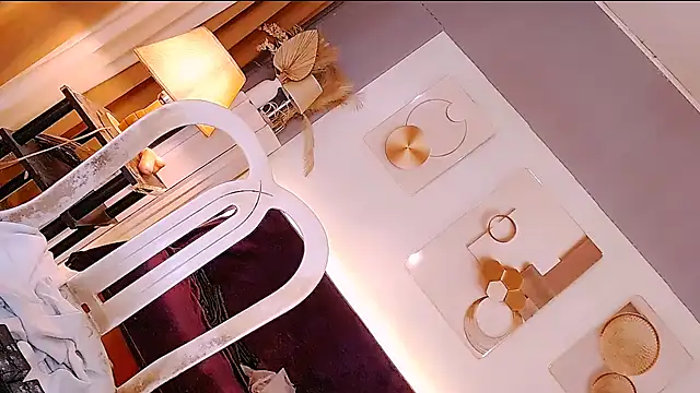 PearlDenis XXX чат на живо