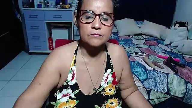 Chat XXX en directo de pervert_mommy_