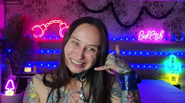 Cool_Freak_ Chat XXX in diretta