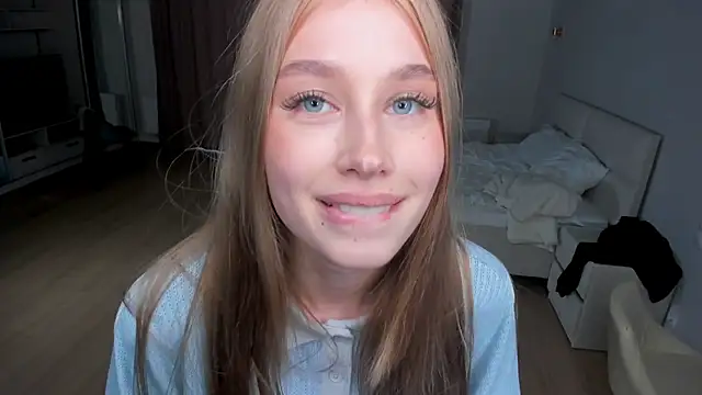 JunieAmert Chat XXX live