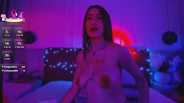 XXX chat uživo modela CharlotteDupontt