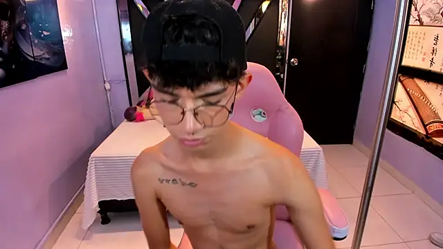 Chat XXX en directo de LiamHeatx