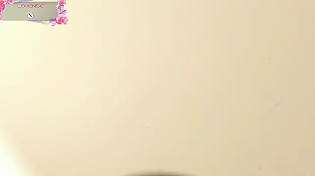 tutu_milf's Live XXX Chat