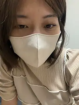 ichika_2_'s Live XXX Chat