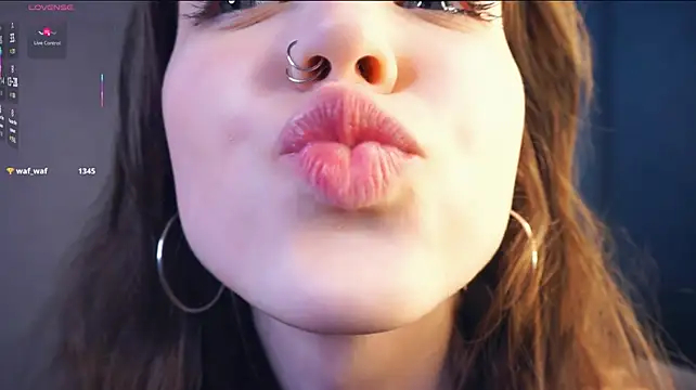 RemaReglin Chat XXX in diretta