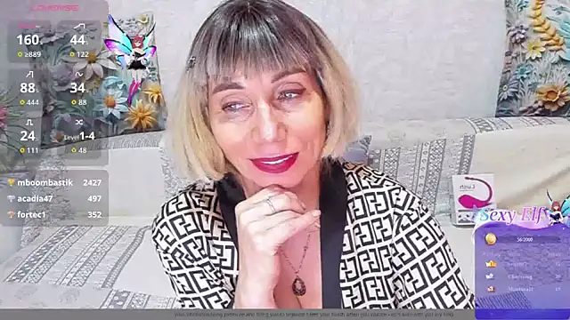 AgataFoxx Live XXX Chat