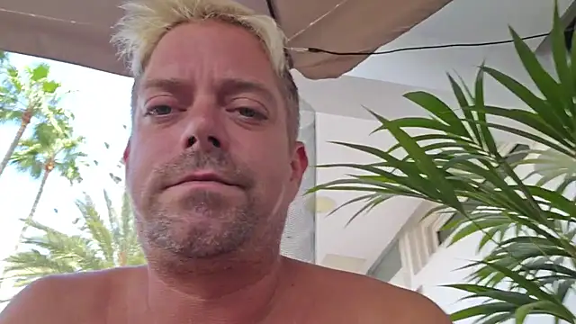 XXX chat uživo modela Trucker_Hunter