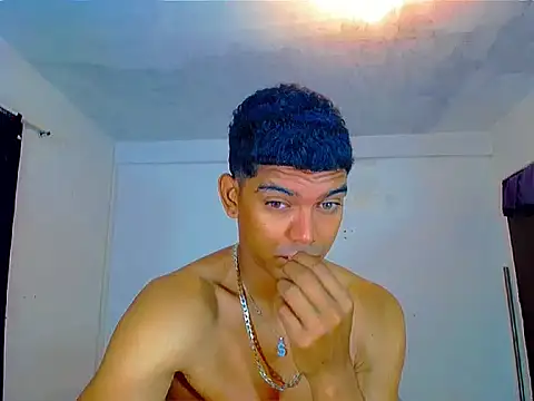 Chat XXX en directo de theMyke101