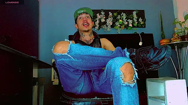 HannibalLester's Live XXX Chat