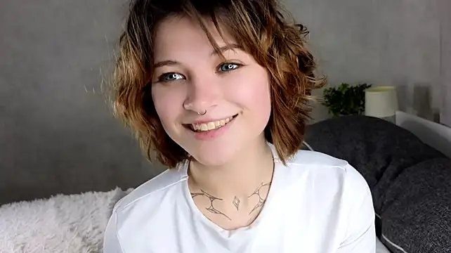 AlesiaPeasel – Naživo XXX chat