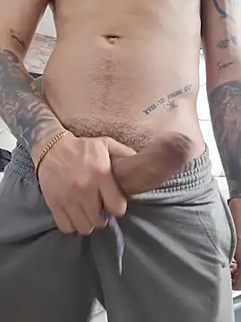 AlphaMasterXxx Chat XXX in diretta