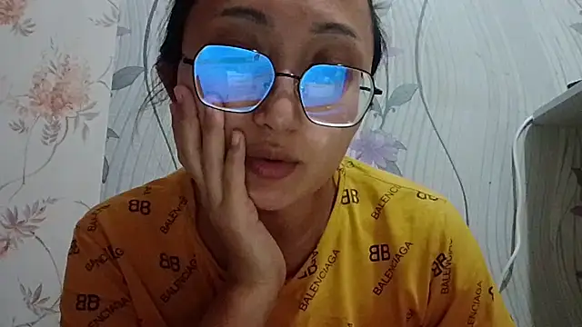 Živý XXX chat Anna_CaramelDream