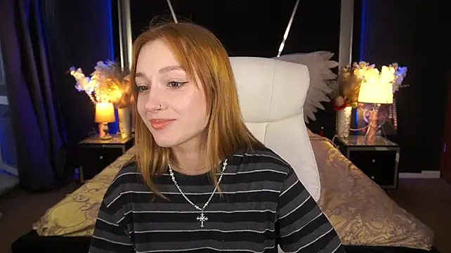 LizzaMoonn Chat XXX live