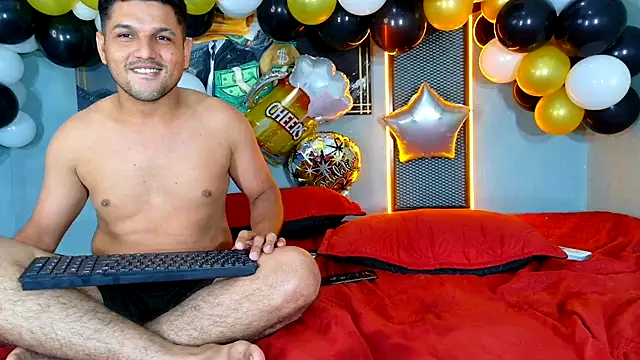 Hornyshow11 live XXX chat