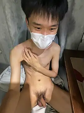 Zhang_yiovoのライブXXXチャット