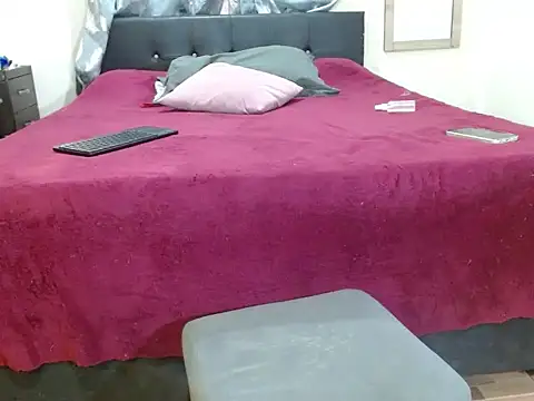 maxstrongboy – Naživo XXX chat
