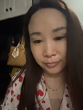 Show modela xiaoyan-888 na web-kameri