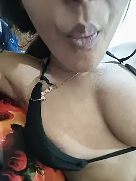 Chat XXX en directo de ayanloveannu