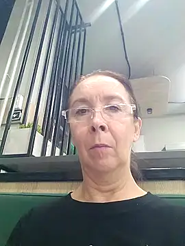 Chat XXX en directo de Celine_Faer1