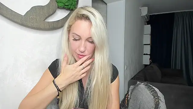 Chat XXX en directo de SherryStone