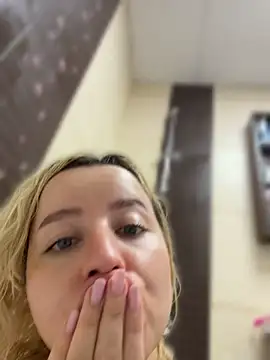 Živý XXX chat CurlyDaisy
