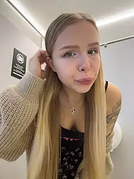 Liza_risky Webcamshow